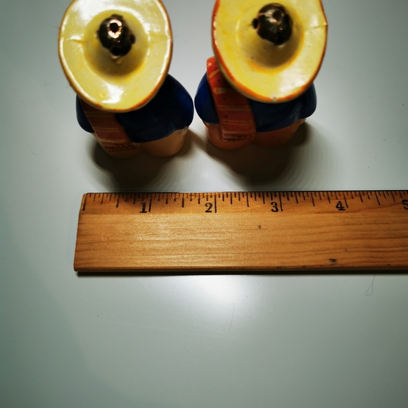 Vintage Ceramic Men in Sombreros Salt and Pepper Shakers - Picture 12 of 13